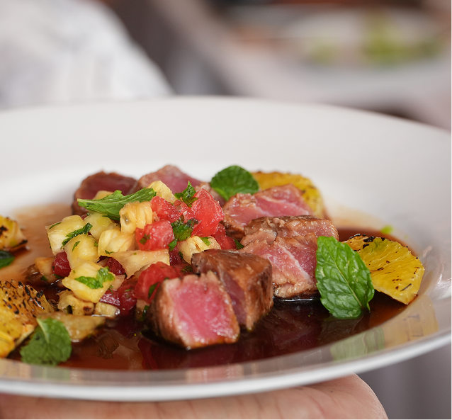 Seared tuna with tropical salsa